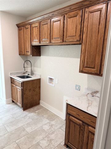 518 Strong Street, Bowie, TX 76230
