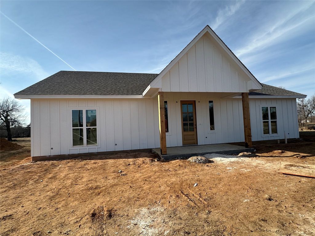 518 Strong Street, Bowie, TX 76230