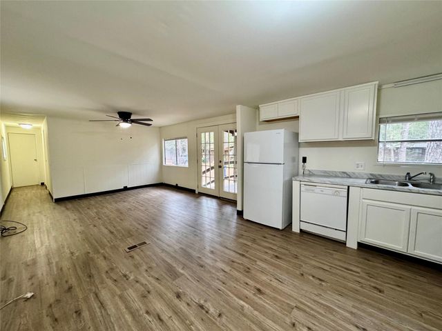 28 Heron Lane, Trinity, TX 75862