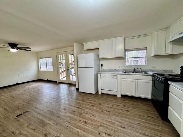 28 Heron Lane, Trinity, TX 75862