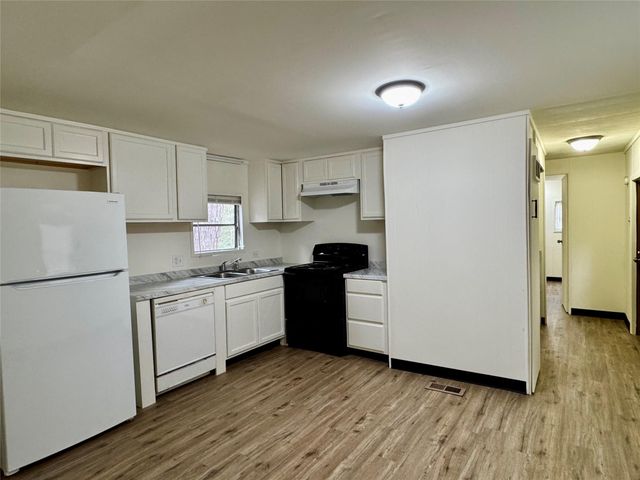 28 Heron Lane, Trinity, TX 75862