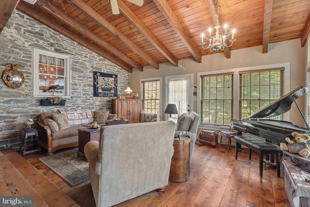 1592 WHITE OAK RD, Strasburg, PA 17579