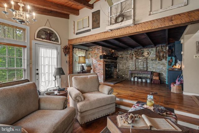 1592 WHITE OAK RD, Strasburg, PA 17579