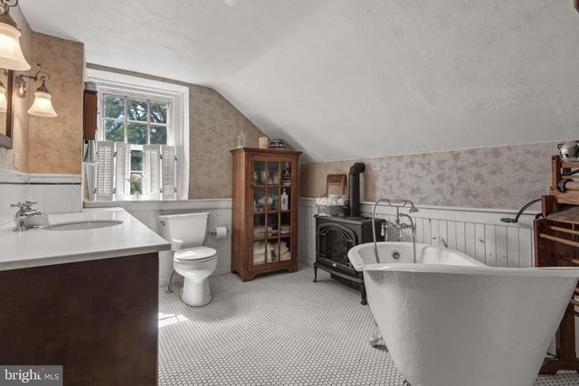 1592 WHITE OAK RD, Strasburg, PA 17579