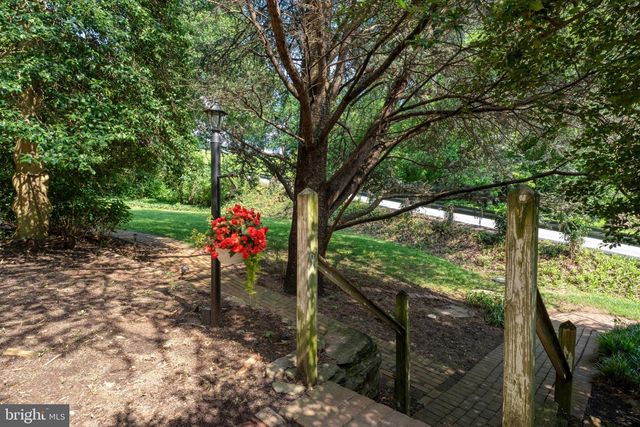 1592 WHITE OAK RD, Strasburg, PA 17579