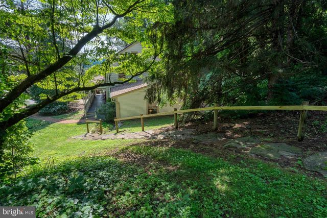 1592 WHITE OAK RD, Strasburg, PA 17579