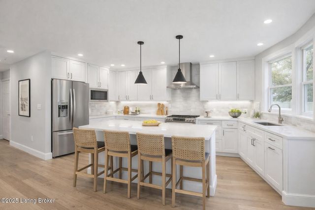 318 N 30th St, Louisville, KY 40212