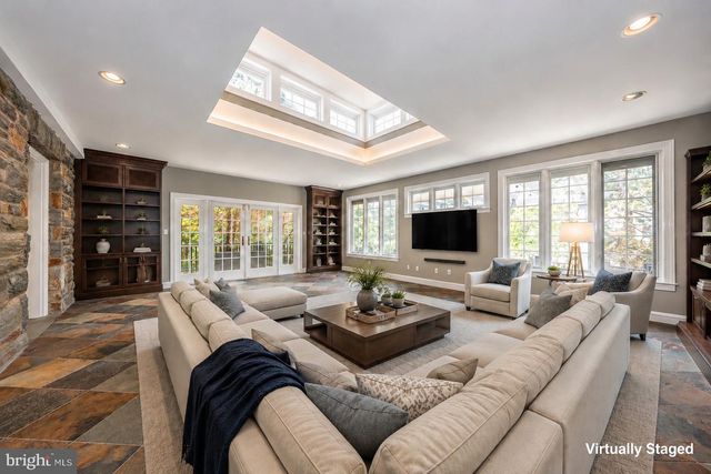 101 E BROOKHAVEN RD, Wallingford, PA 19086