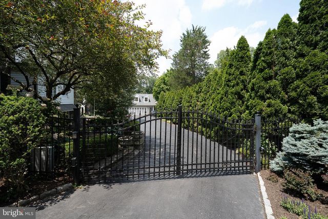 101 E BROOKHAVEN RD, Wallingford, PA 19086