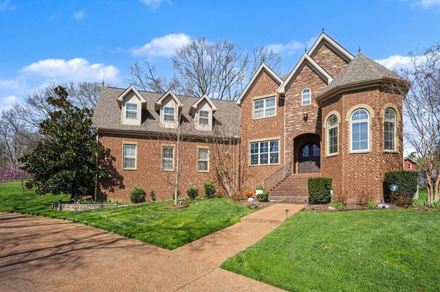 5094 Moss Rd, Nashville, TN 37221