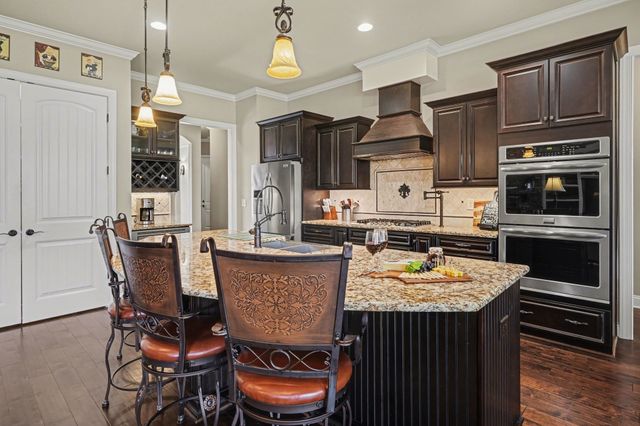 5094 Moss Rd, Nashville, TN 37221