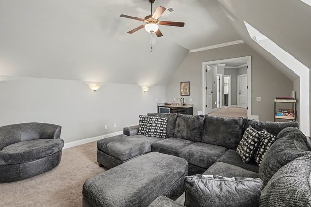 5094 Moss Rd, Nashville, TN 37221