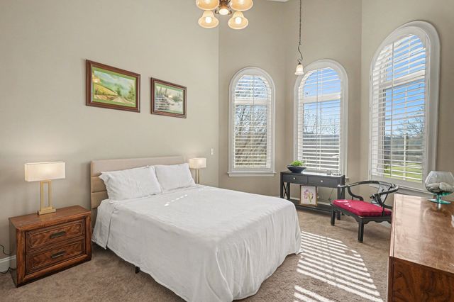 5094 Moss Rd, Nashville, TN 37221