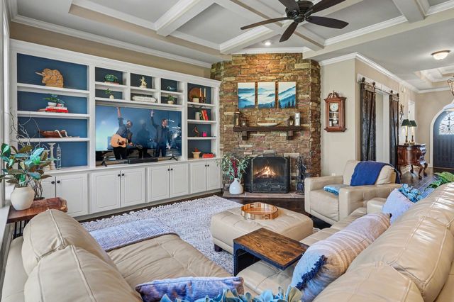 5094 Moss Rd, Nashville, TN 37221