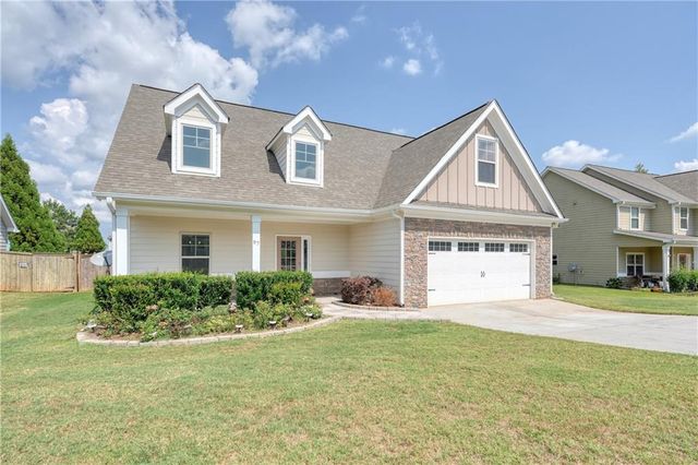 97 Unicoi Way, Dallas, GA 30132