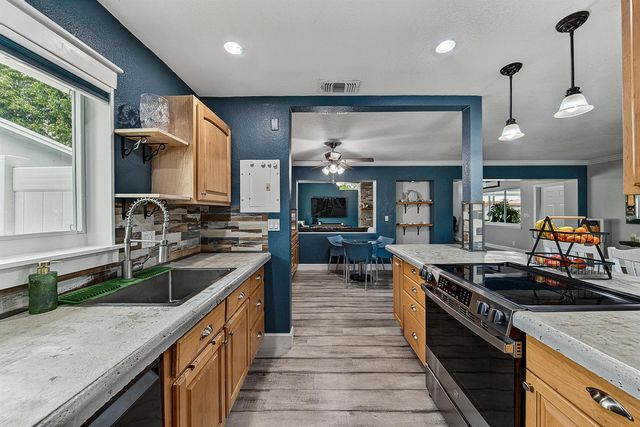 729 NW 29th Court, Wilton Manors, FL 33311