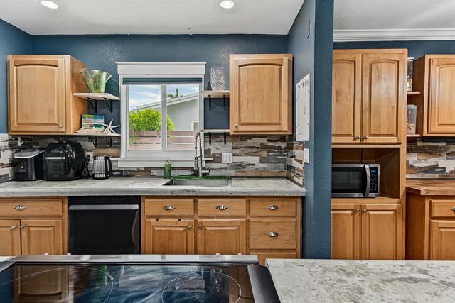 729 NW 29th Court, Wilton Manors, FL 33311