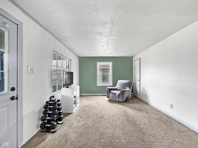 887 S Auburn Street, Indianapolis, IN 46241