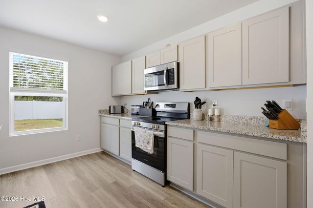 6914 Seaside Palms Place SW, Sunset Beach, NC 28468
