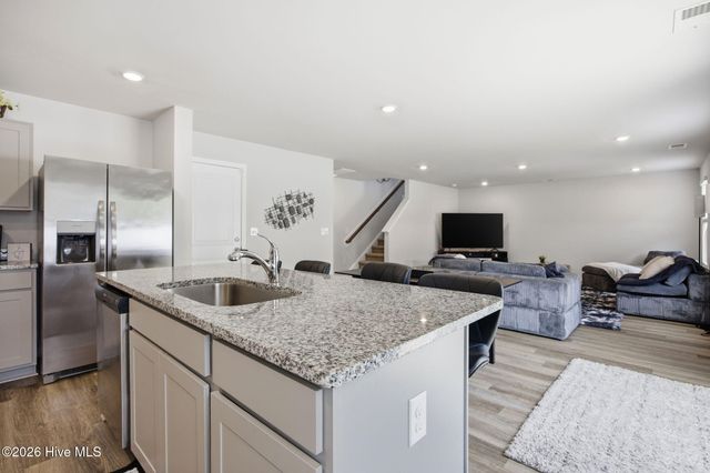 6914 Seaside Palms Place SW, Sunset Beach, NC 28468