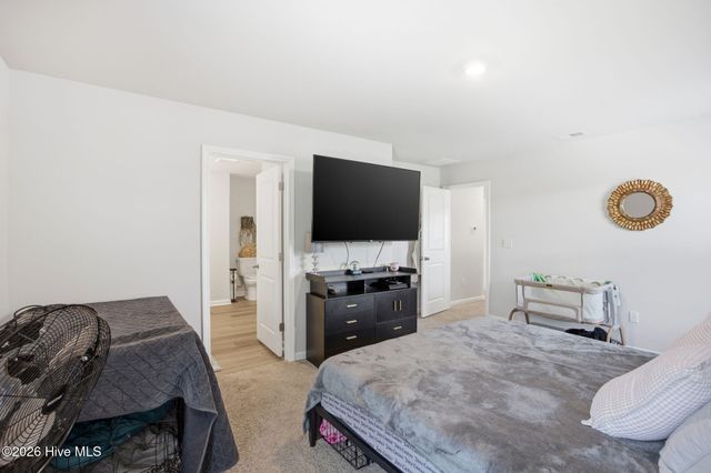 6914 Seaside Palms Place SW, Sunset Beach, NC 28468