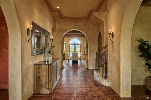 21000 8th St E, Sonoma, CA 95476