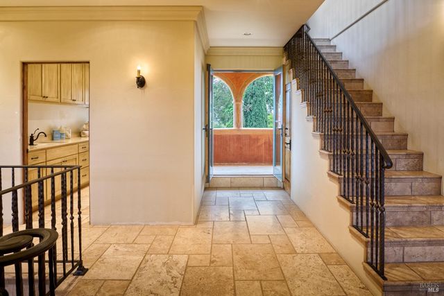 21000 8th St E, Sonoma, CA 95476