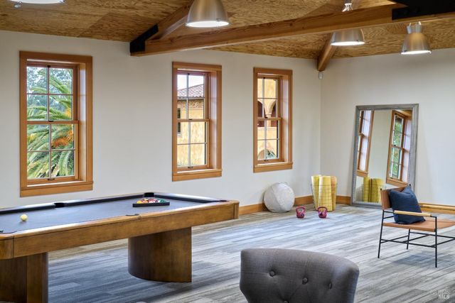 21000 8th St E, Sonoma, CA 95476