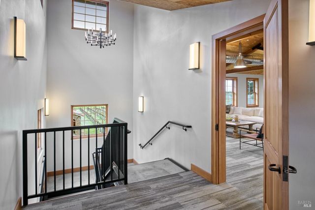 21000 8th St E, Sonoma, CA 95476