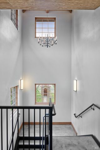 21000 8th St E, Sonoma, CA 95476