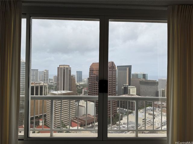 1212 Nuuanu Avenue PH3603, Honolulu, HI 96817