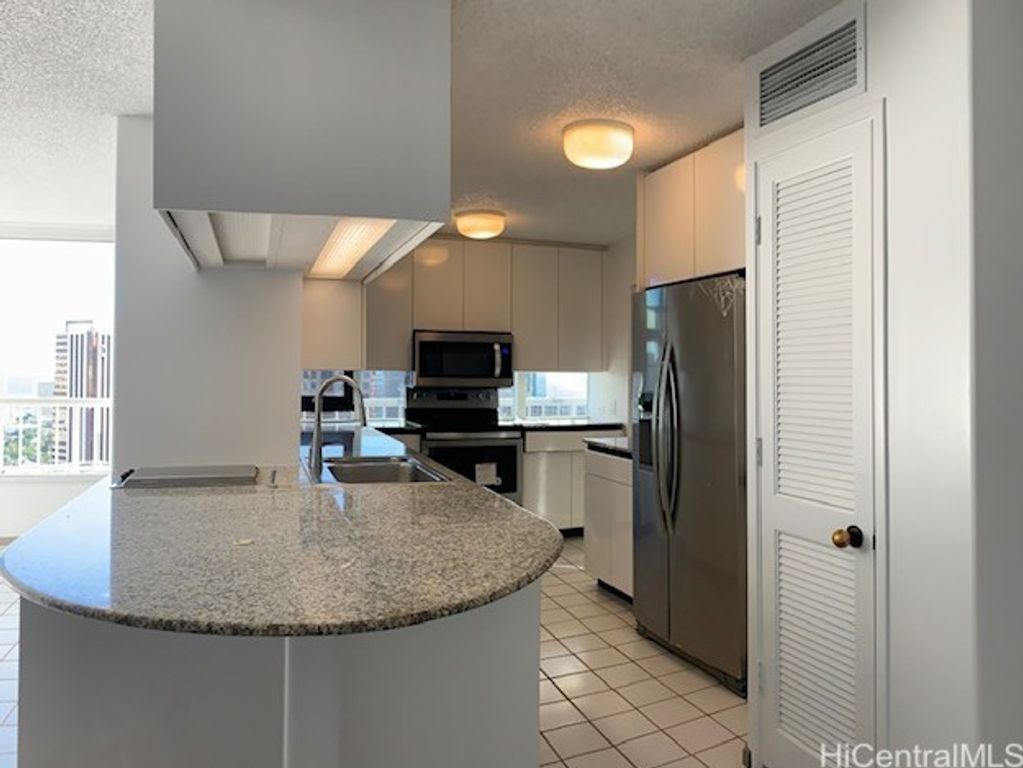 1212 Nuuanu Avenue PH3603, Honolulu, HI 96817