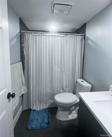 3066 Greenlawn Avenue, Commerce Twp, MI 48382