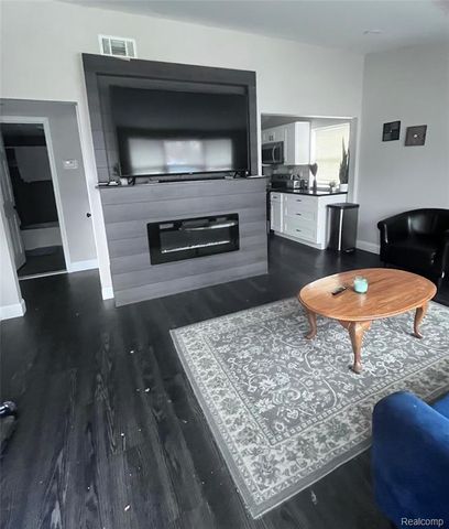 3066 Greenlawn Avenue, Commerce Twp, MI 48382