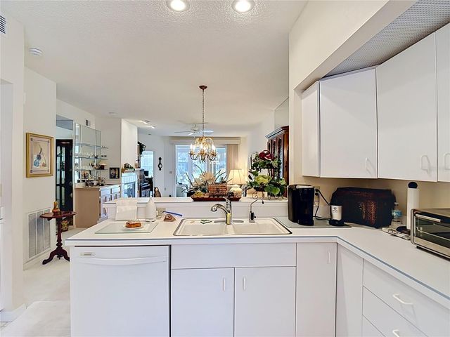 1260 CLAYS TRAIL, Oldsmar, FL 34677