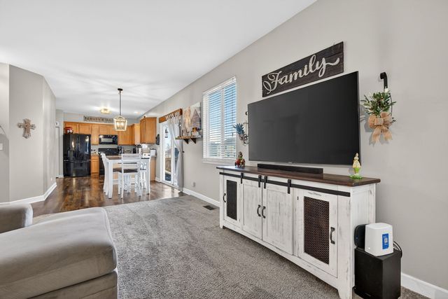 1815 Wild Rose Trail, Joliet, IL 60431