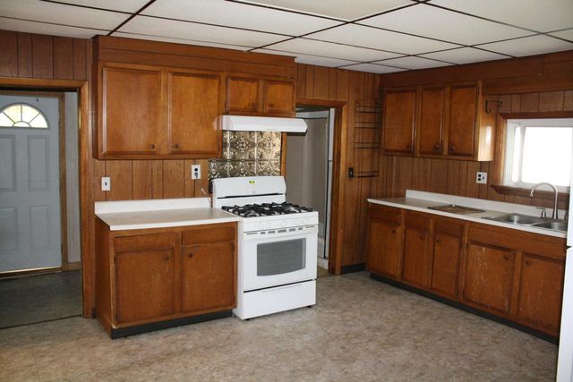 223 Copeland AVENUE, La Crosse, WI 54603