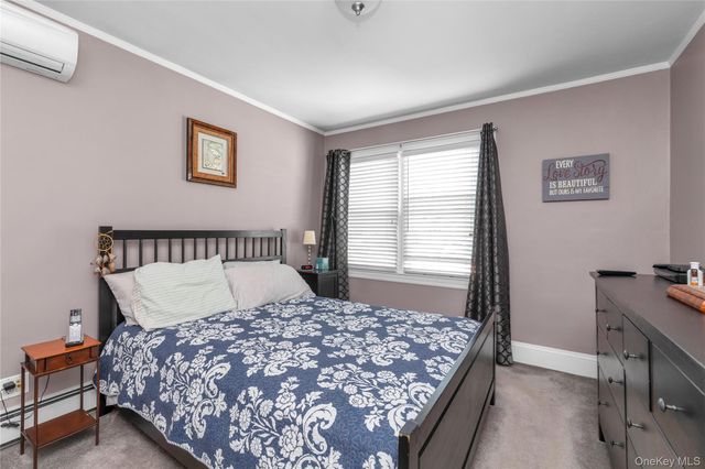 196 Central Avenue, Lynbrook, NY 11563
