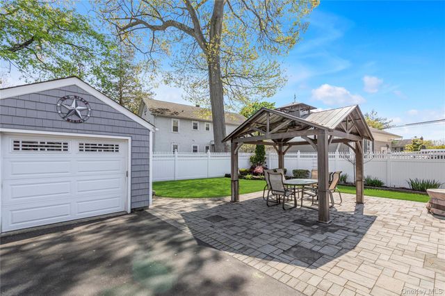 196 Central Avenue, Lynbrook, NY 11563