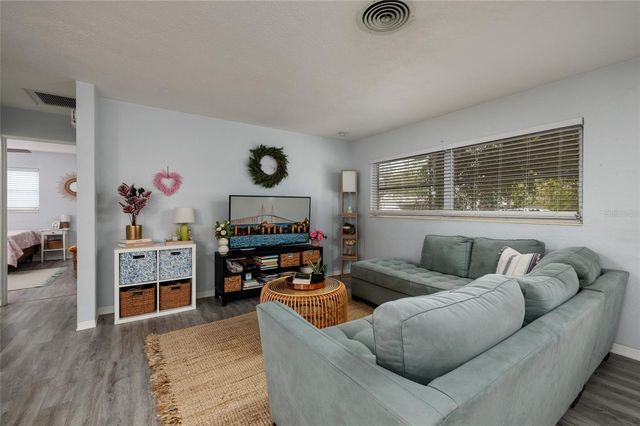 3595 79TH STREET N, St Petersburg, FL 33710