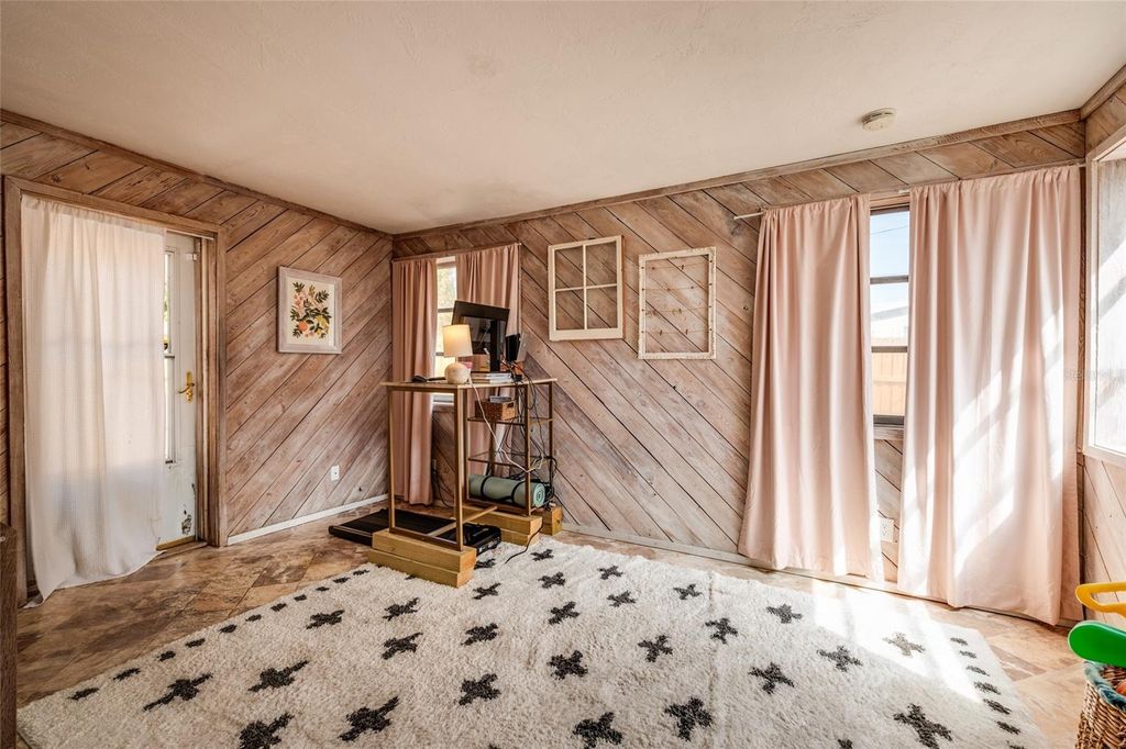 Image 14 of property listing at 3595 79TH STREET N, St Petersburg, FL 33710