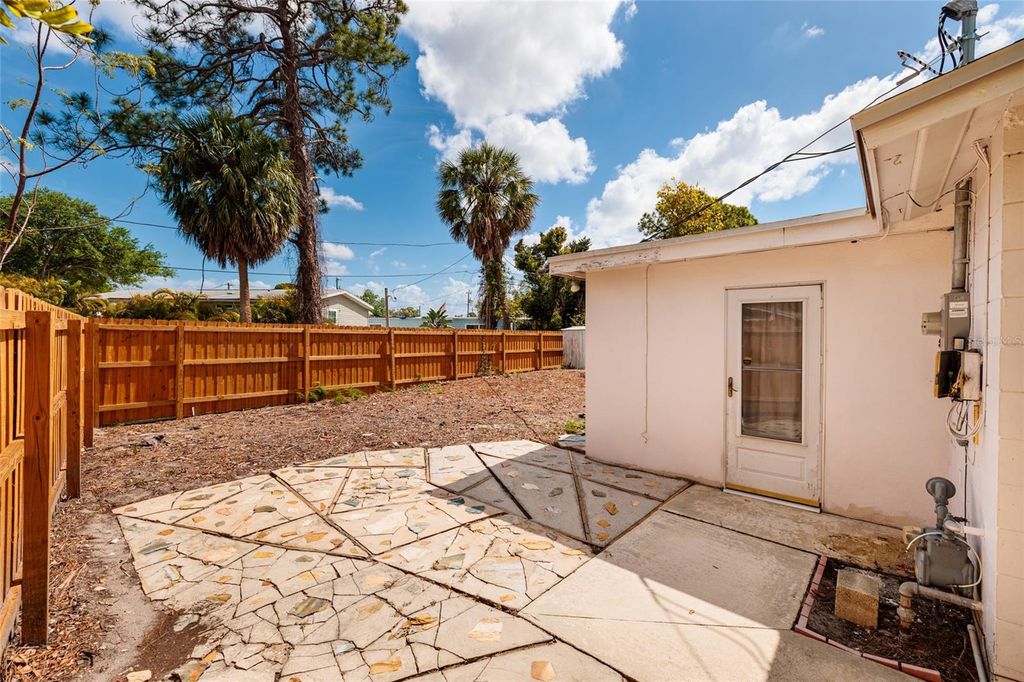 Image 21 of property listing at 3595 79TH STREET N, St Petersburg, FL 33710