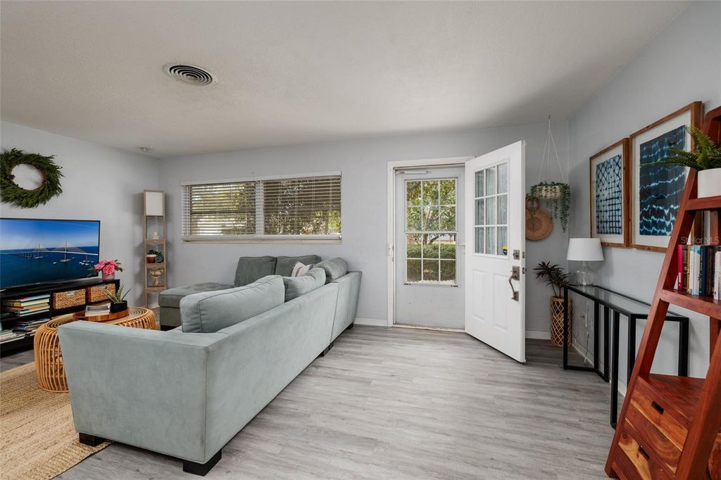 Image 6 of property listing at 3595 79TH STREET N, St Petersburg, FL 33710