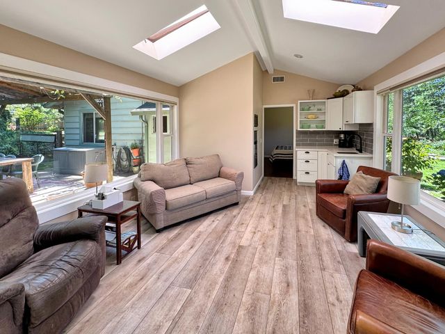 792 Acorn Way, Meadow Vista, CA 95722