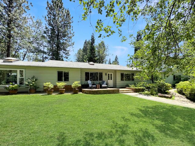 792 Acorn Way, Meadow Vista, CA 95722