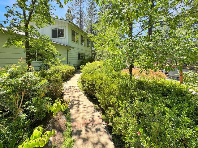 792 Acorn Way, Meadow Vista, CA 95722