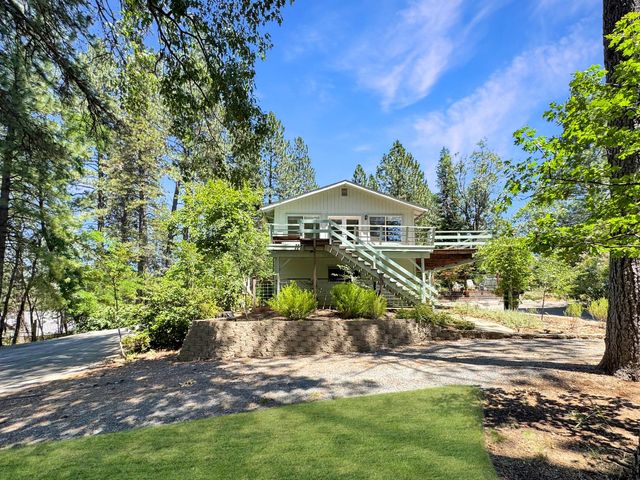 792 Acorn Way, Meadow Vista, CA 95722