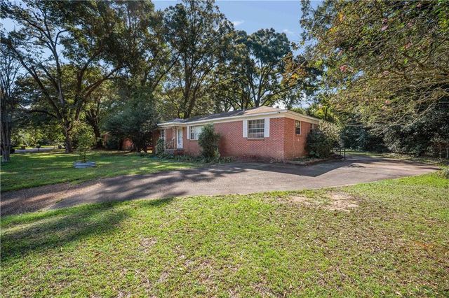 5325 Colonial Circle S, Mobile, AL 36618