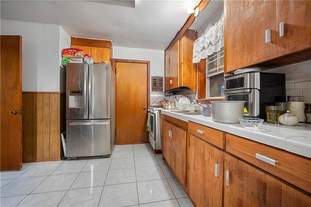 5325 Colonial Circle S, Mobile, AL 36618