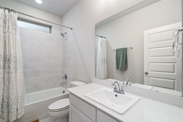 353 Waters Ridge Drive, Lavon, TX 75166